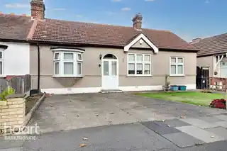 6 Geariesville Gardens, photo 2