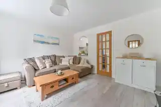 6 Gloucester Court, photo 4