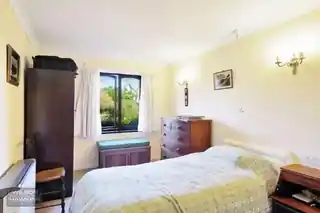 6 Hanbury Court, photo 4