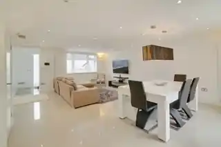 6 Imperial Way, photo 4