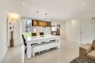 6 Imperial Way, photo 3
