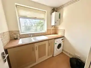 6 Kentlea Road, photo 3