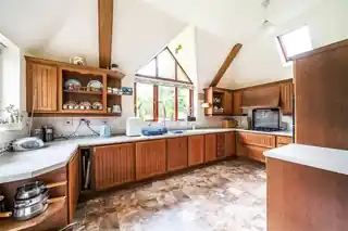 6 King Charles Road, photo 3