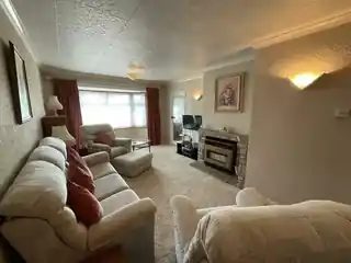 6 Kingaby Gardens, photo 4