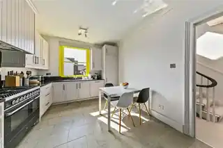 6 Larkfield Road, photo 3