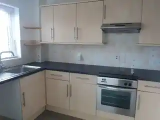 6, Longleat Court, Upton Road, photo 2