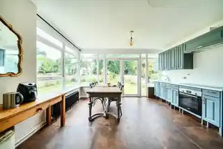 6 Lynton Road, photo 3
