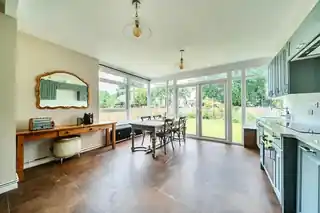6 Lynton Road, photo 4