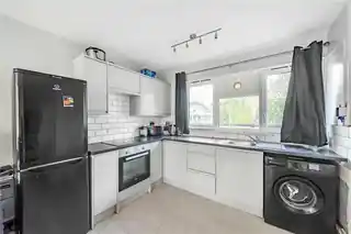 6 Marchwood Close, photo 3