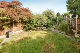 6 Milton Avenue, photo 2