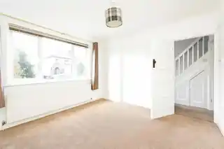 6 Moorland Close, photo 2