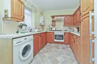 6 Moorland Road, photo 4