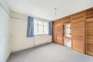 6 Neale Close, photo 4