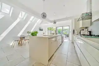 6 Norbiton Avenue, photo 4