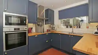6 Oakley Road, photo 3