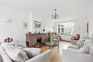 6 Old Lodge Way, photo 2