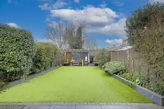 6 Orchard Way, photo 2