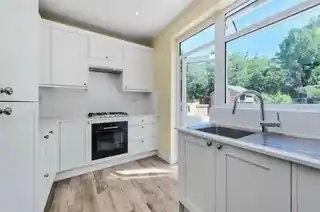 6 Park Drive, photo 2