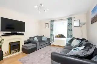6 Parkway, photo 4