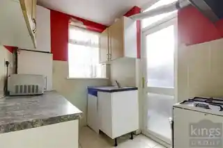 6 Ranworth Road, photo 3