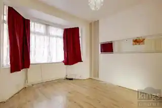 6 Ranworth Road, photo 2