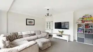 6 Shadwell Drive, photo 2