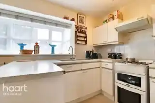 6 Snowdon Drive, photo 3