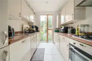 6 Storer Drive, photo 3