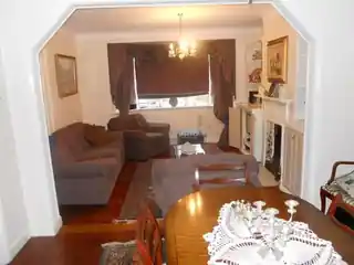 6 Sunley Gardens, photo 3