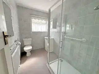 6 Sunny Nook Gardens, photo 4