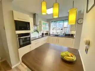 6 Sycamore Avenue, photo 2