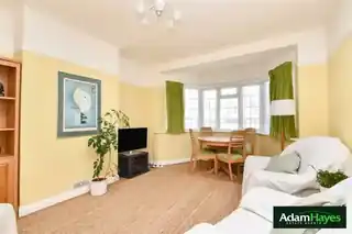 6 Welbeck Close, photo 2