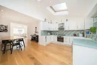 6 Wilcox Road, photo 4