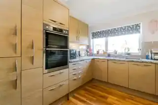 6 William Covell Close, photo 4