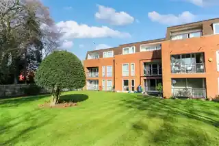 6 William Covell Close, photo 2