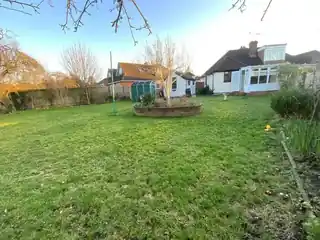 6 Willow Close, photo 2