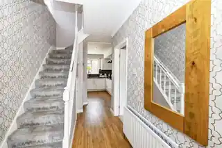 6 Winchester Road, photo 4