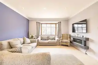 6 Winchester Road, photo 3
