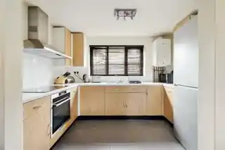 6 Woodbine Place, photo 3