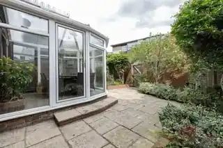 6 Woodbine Place, photo 4