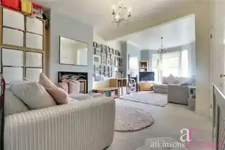6 Woodlands Road, photo 3