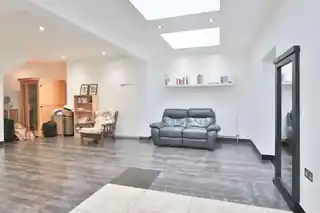 60 Cromford Way, photo 3