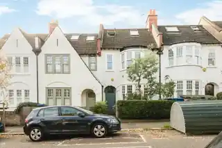 60 Frankfurt Road, photo 3