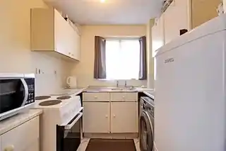 60 Gartons Close, photo 3
