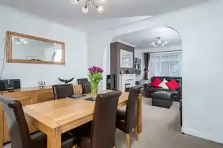 60 Grosvenor Avenue, photo 2