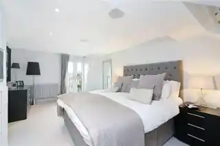 60 Harbord Street, photo 3
