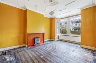 60 Haslemere Avenue, photo 3