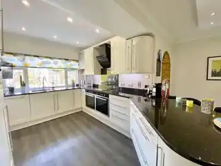 60 Parkhill Road, photo 2