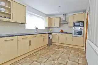 60 Providence Road, photo 2