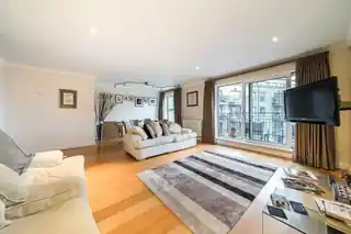 60 Providence Square, photo 4